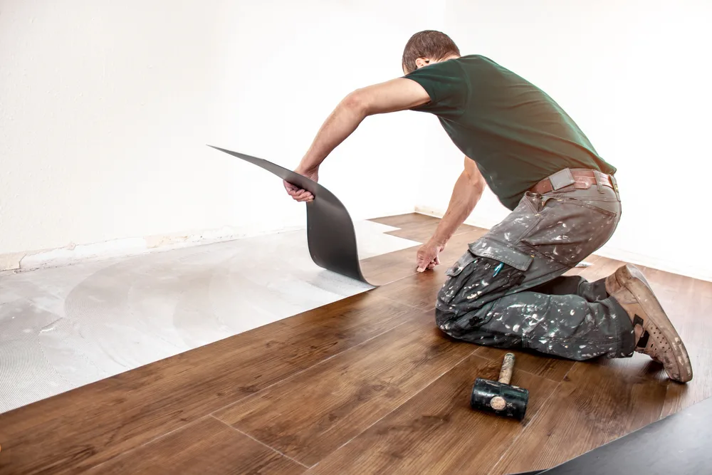 Einbau von Vinylboden