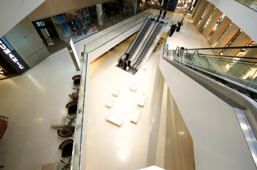 Fugenlose Fußböden in öffentlichen Bereichen