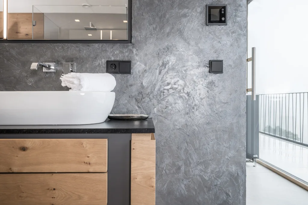 Wandbeläge aus Spachtelmasse