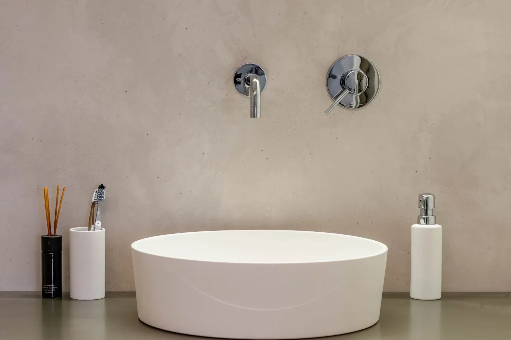 Wasserbeständigkeit im Bad ohne Fliesen