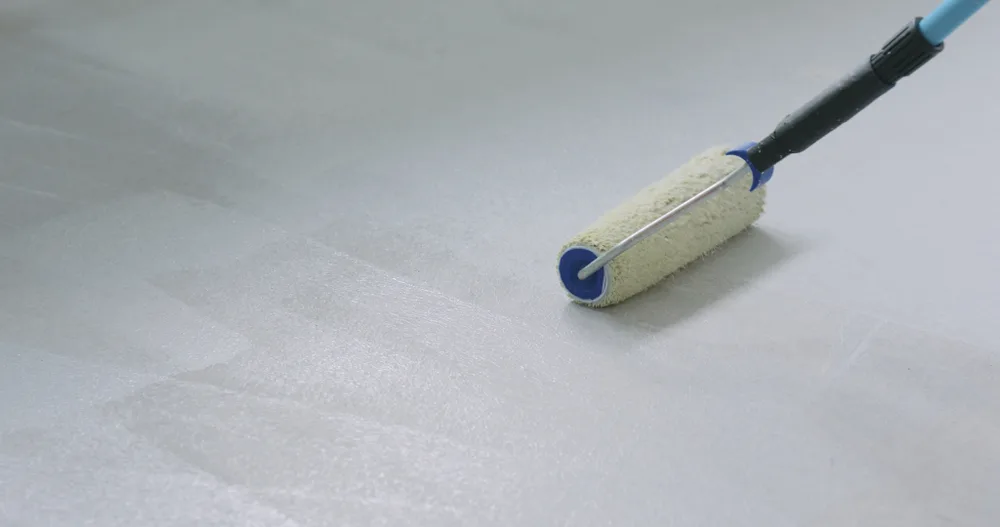 Wie verlegt man einen fugenlosen Boden?